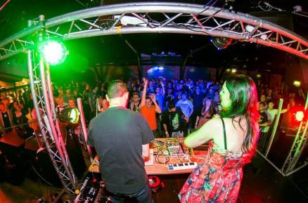 44671_10151656811526717_1690303079_n